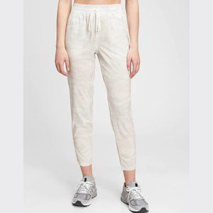 Sz M GapFit Runaround Joggers